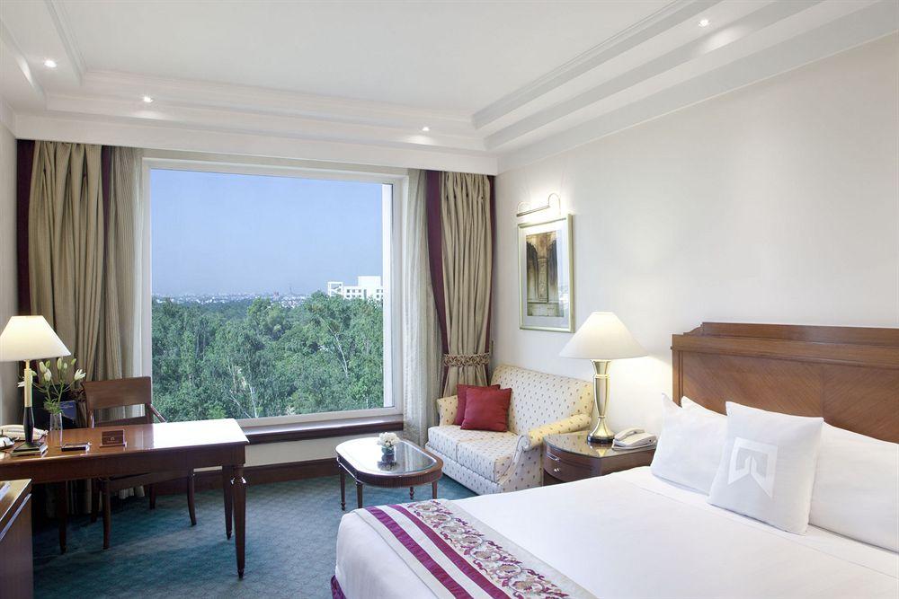 Sheraton New Delhi Hotel Bagian luar foto