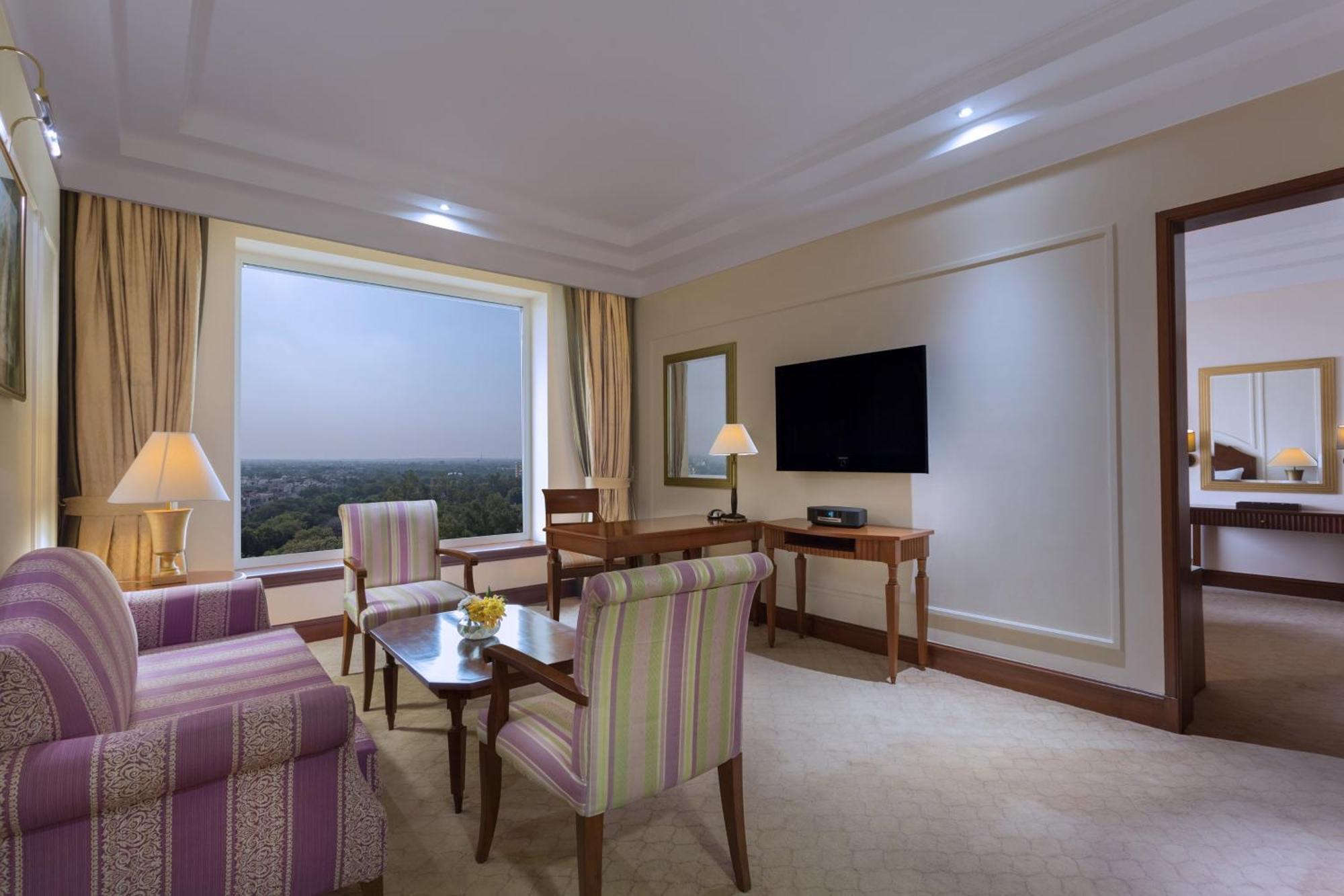 Sheraton New Delhi Hotel Bagian luar foto