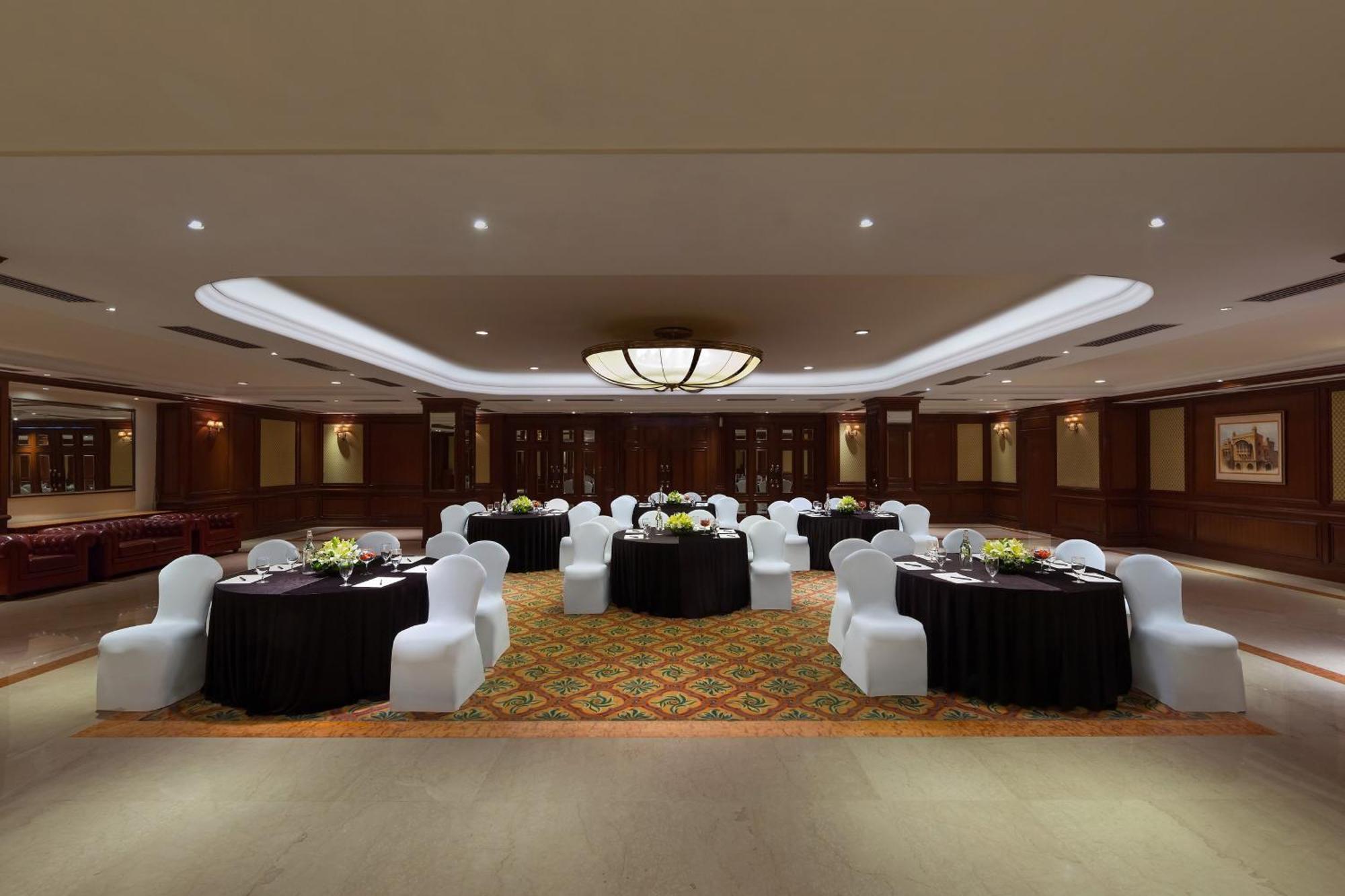 Sheraton New Delhi Hotel Bagian luar foto