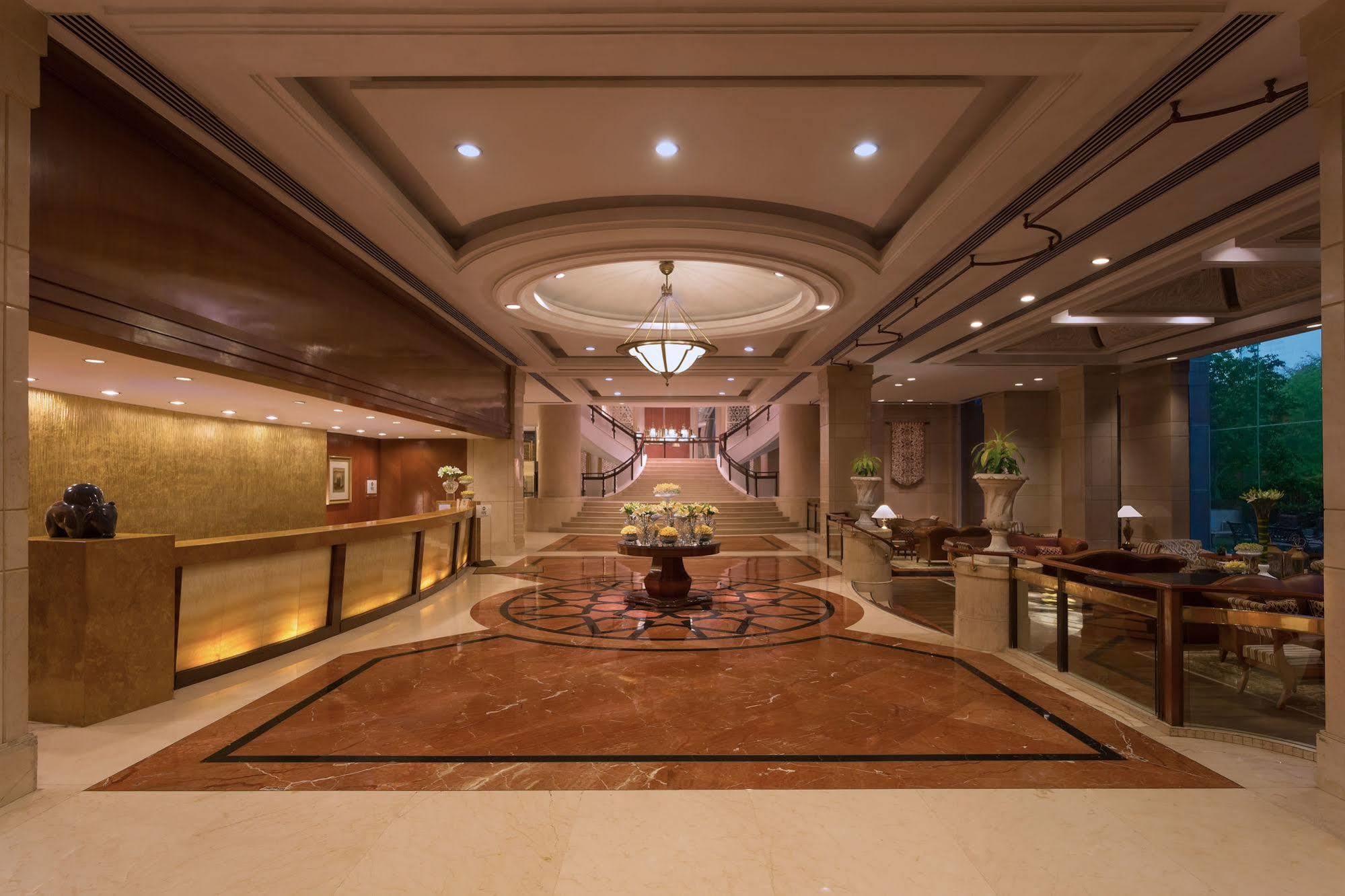 Sheraton New Delhi Hotel Bagian luar foto